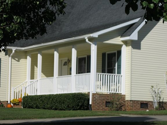 3rd image of 101 Linnet Dr