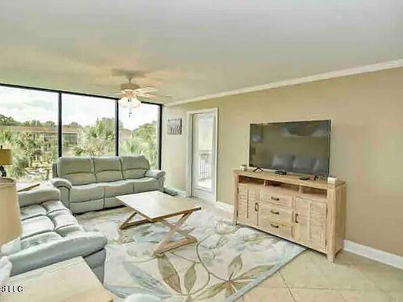 4th image of 2046 Beach Blvd #319