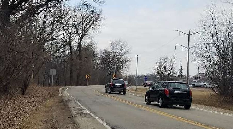 2nd image of 90 Hart Rd