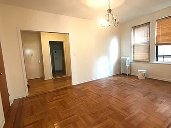 Rented by Sterea Agency