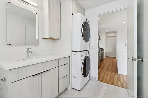 1166 Holly Ave #1 — Photo 12