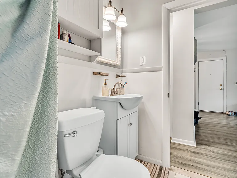 416 Belgrade Ave #6 — Photo 7