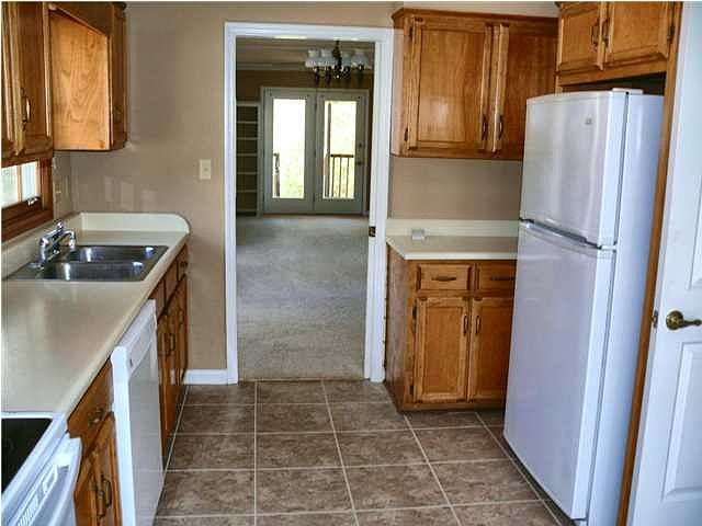 1st image of 245 Woodcastle Dr