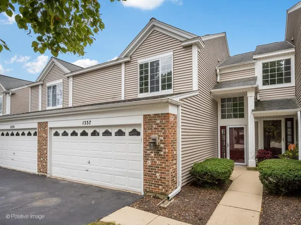 1337 Summersweet Ln, Bartlett, IL 60103