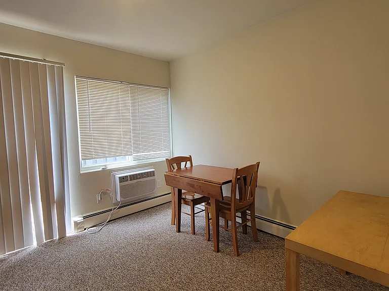 1127 Church St #6 — Photo 6