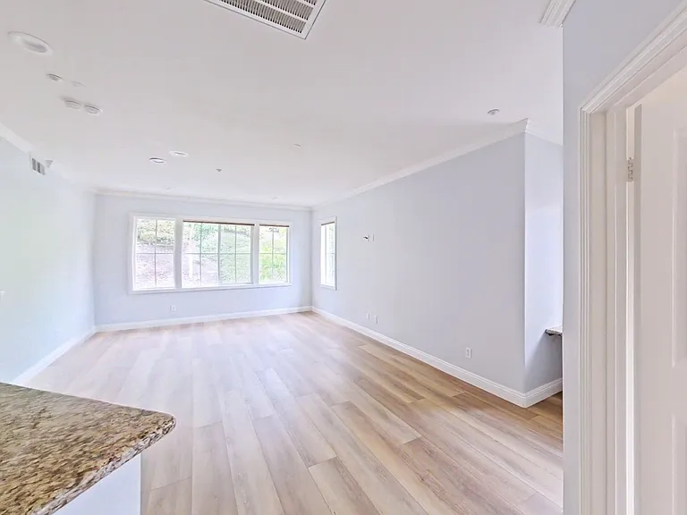 5 Avenida Brio — Photo 16