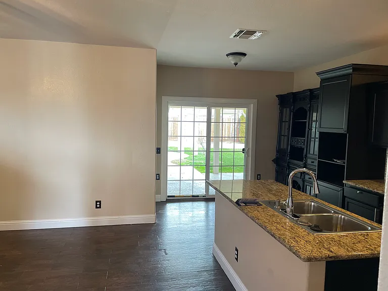 8408 Zinnia Way — Photo 9