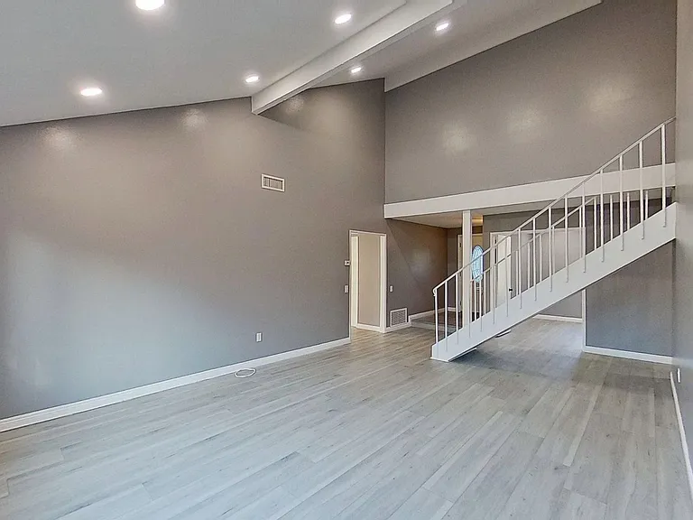 6661 Wrenfield Dr — Photo 5