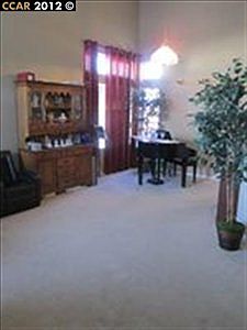 5th image of 2362 Woodhill Dr