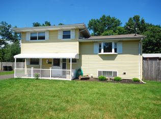 209 Woodmere St, Raritan, NJ 08869