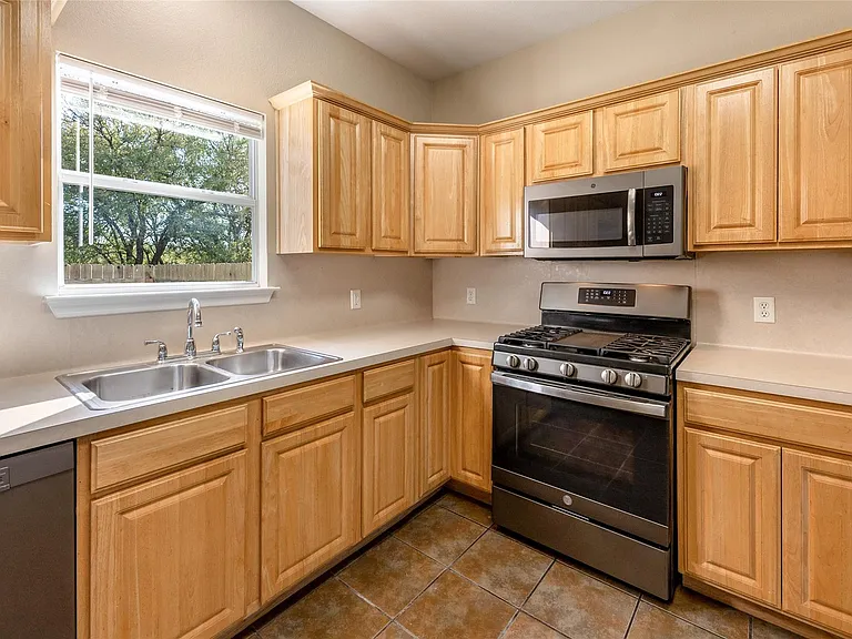 1311 E M Franklin Ave #A — Photo 8