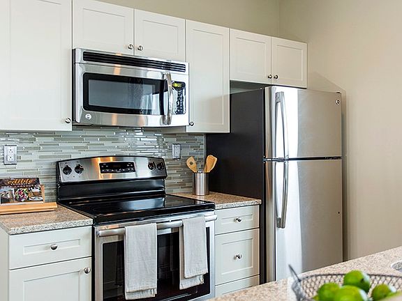 5th image of 234 N Columbus Blvd #801