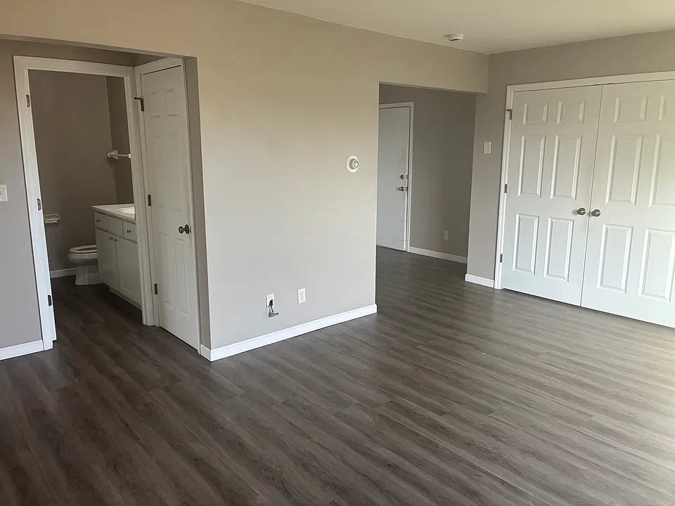 449 Hartwell St #8