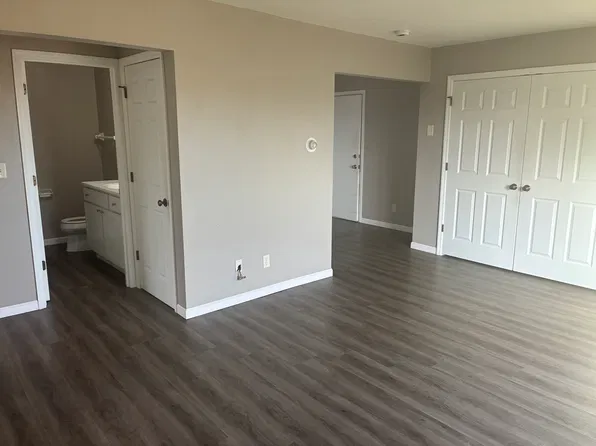 449 Hartwell St #8, Elkhorn, WI 53121