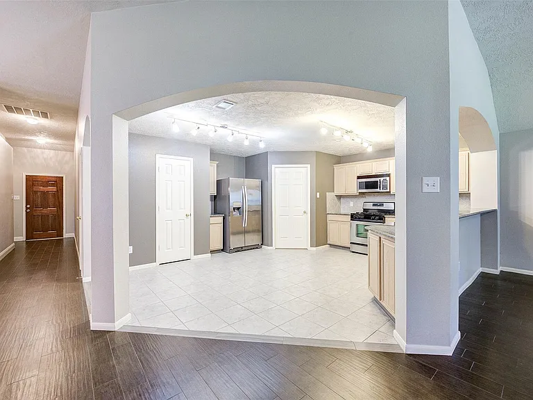 21611 Country Club Green Way — Photo 22