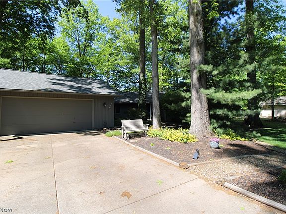 3rd image of 32685 Millwood Cir