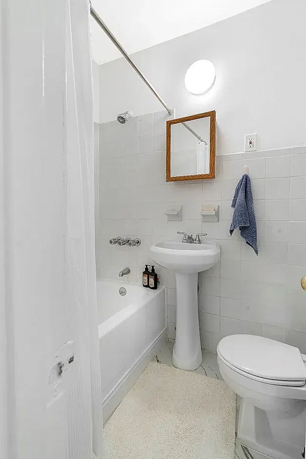 317 East 73rd Street — Photo 4