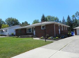32 Idlewood Dr, Buffalo, NY 14224