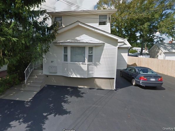 27 Willoughby Pl APT 2