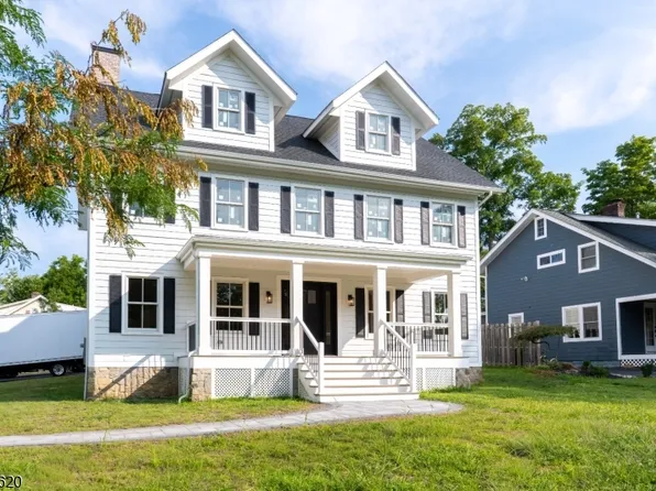 30 E Main St, Mendham Boro, NJ 07945