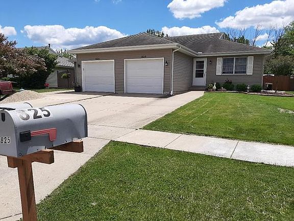 2nd image of 825 Covey Ln
