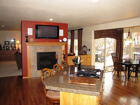 Large gourmet kitchen