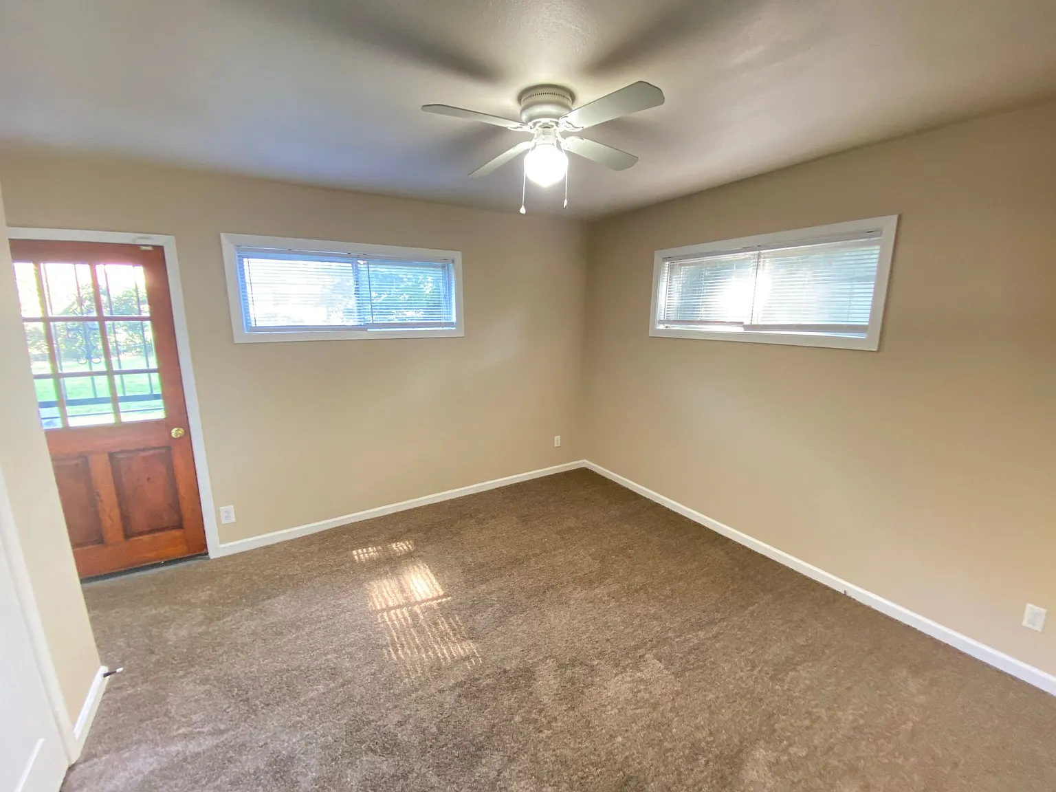 1230 Pera Ave — Photo 4