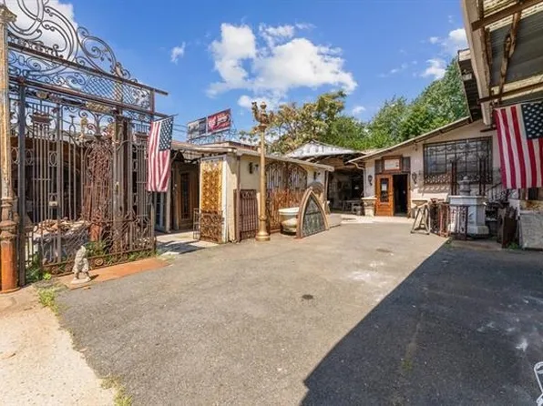 248 Beacon Avenue image 9 of 26