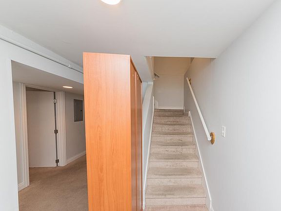 5th image of 2343 W Montana St #1R