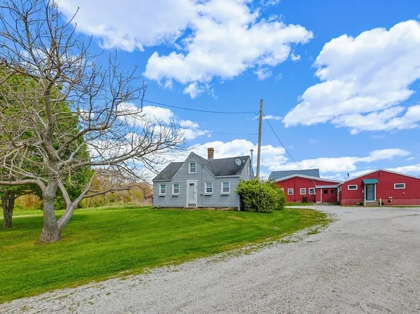 272 Pine Hill Rd, Westport, MA 02790