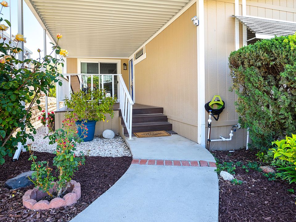 1st image of 78 La Lomita #78