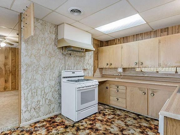 5th image of 2131 N Faulkner St