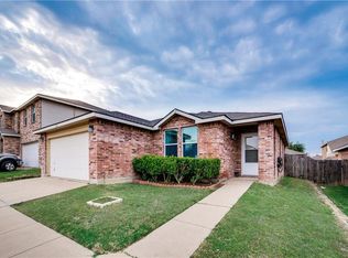 736 Riverflat Dr, Fort Worth, TX 76179