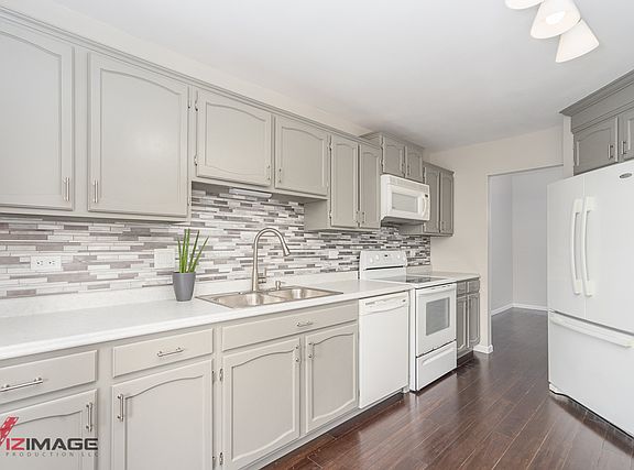 5th image of 9221 Drummond Dr