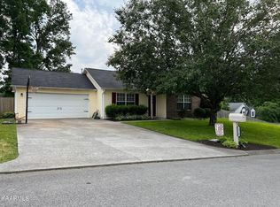 2310 Cripple Oak Ln, Powell, TN 37849