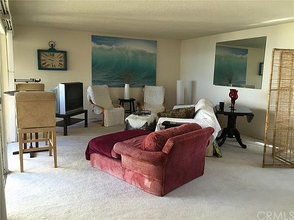 3rd image of 484 Cliff Dr APT 11