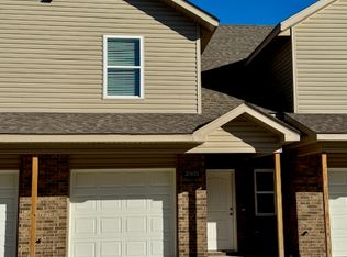 2805 W Mockingbird Ln, Rogers, AR 72756