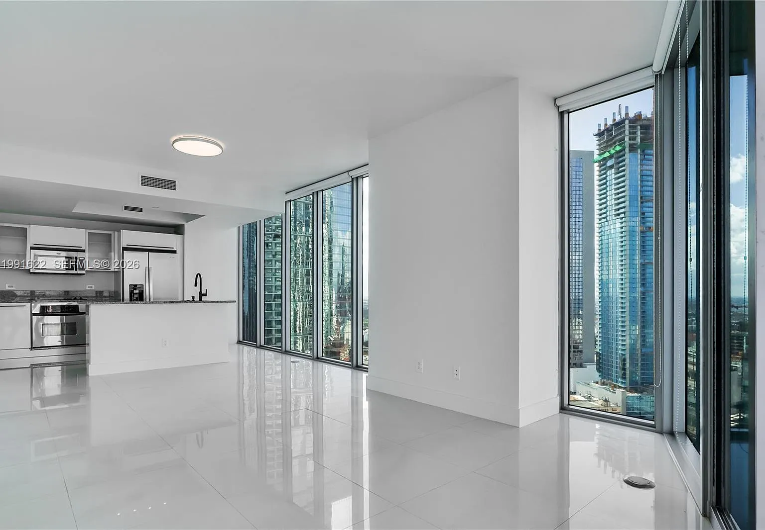 2 bed, 2.0 bath, 1316 sqft, $5,200 — Photo 2
