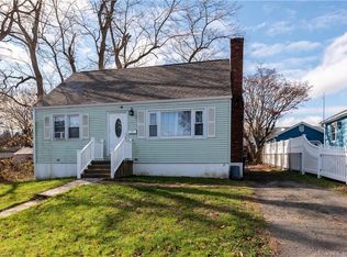 25 Myron Avenue, Bridgeport, CT 06606