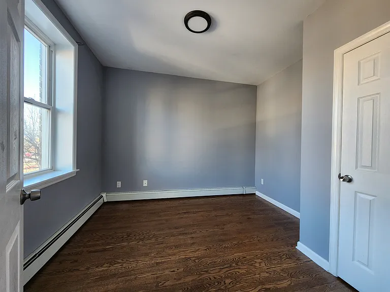 7628 John F Kennedy Blvd — Photo 7