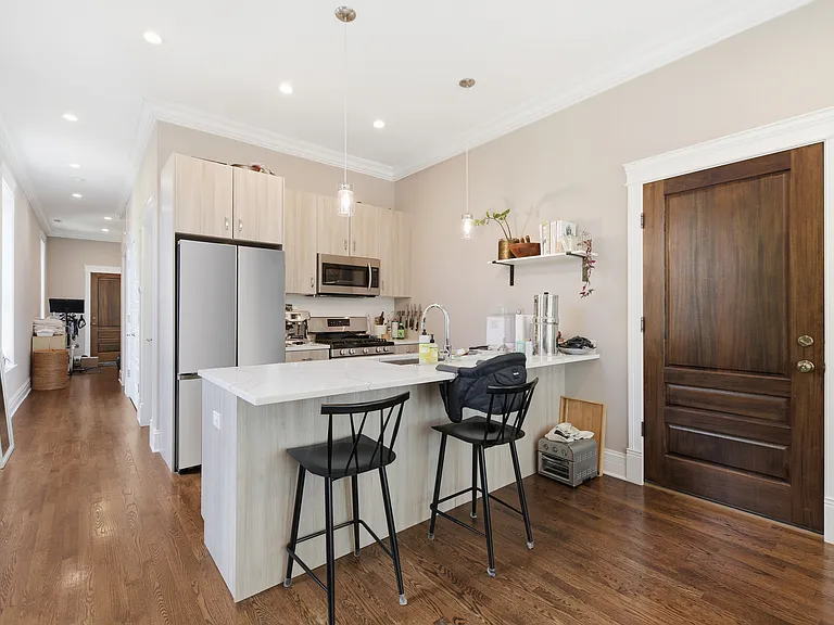 2042 W Potomac Ave #3 — Photo 6