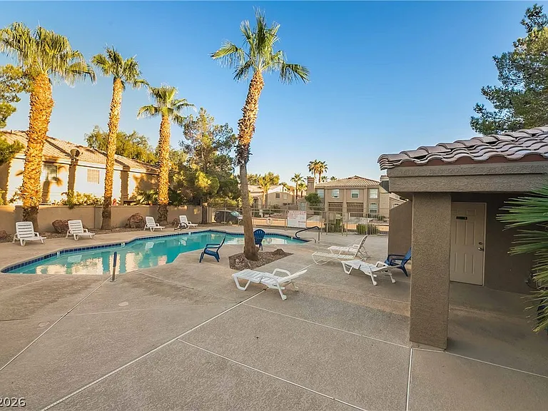 2815 Dawn Crossing Dr — Photo 22