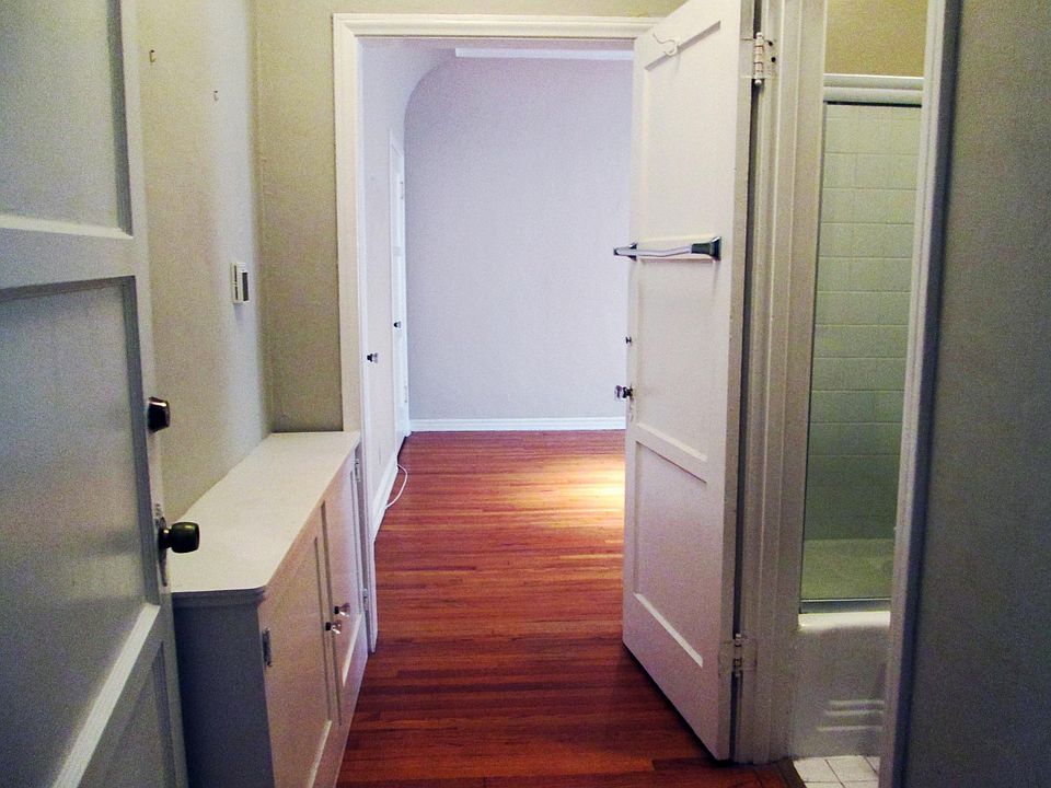 APARTMENT ENTRY