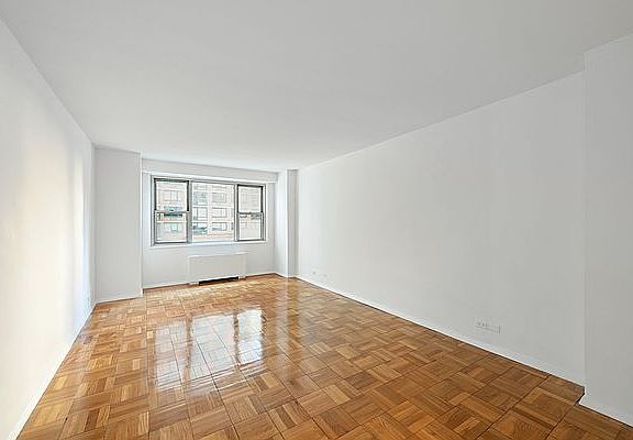 3rd image of 300 E 40th St APT 8M