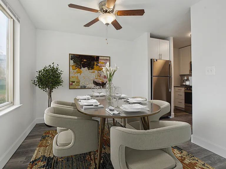 Hallfield Apartments — Photo 8