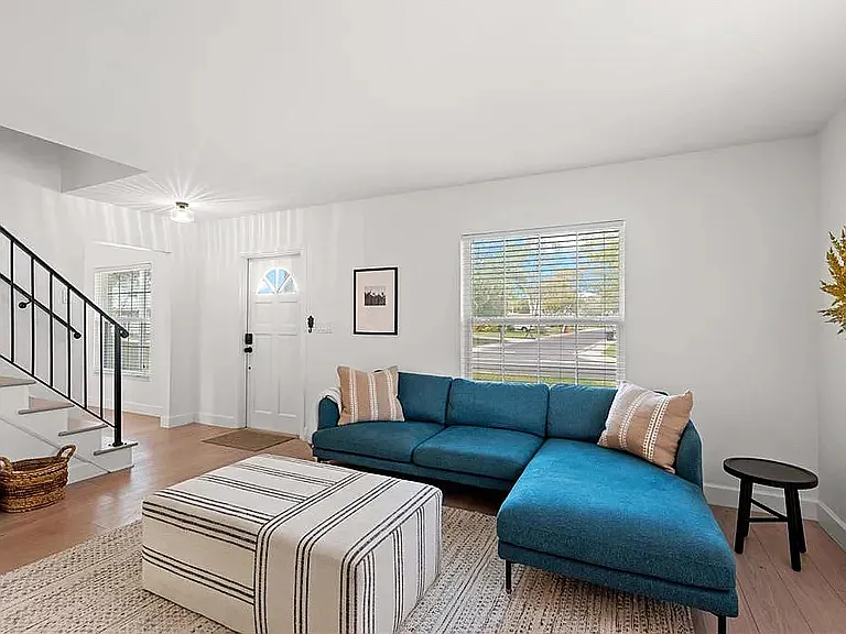 4 bed, 1440 sqft, $4,400 — Photo 4