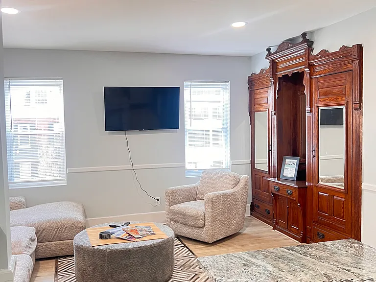 1217 N King St — Photo 6