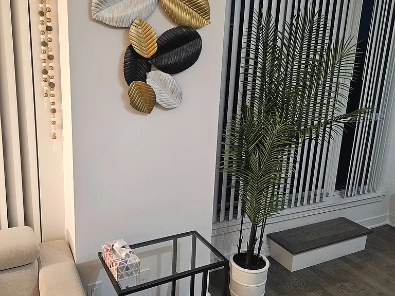 9199 Yonge St #318 — Photo 25