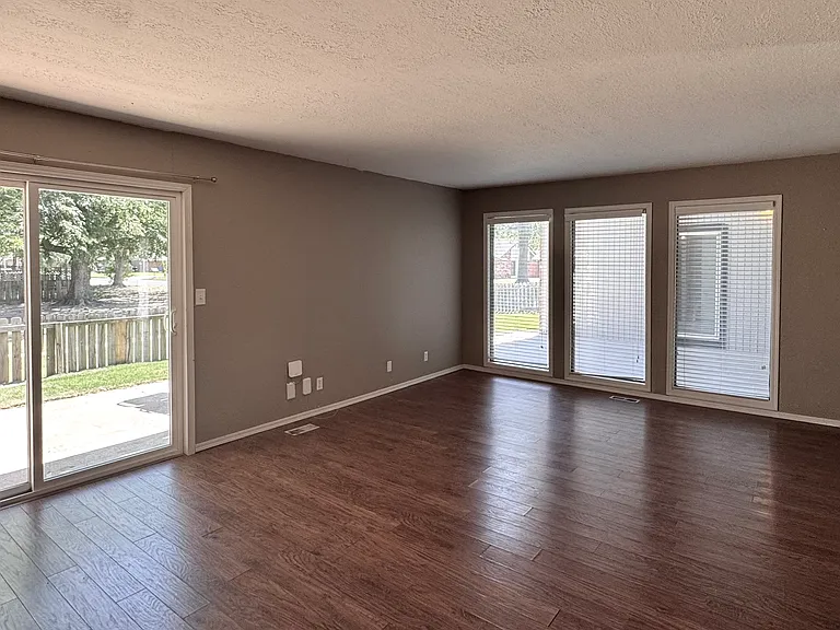 1825 Denim Ln — Photo 4
