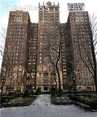 Rented by Compass | media 25